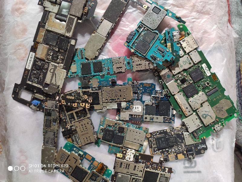 Jin Daily AI Trivia – When AI Turns Old Android Phones Into a Gold Mine illustration
